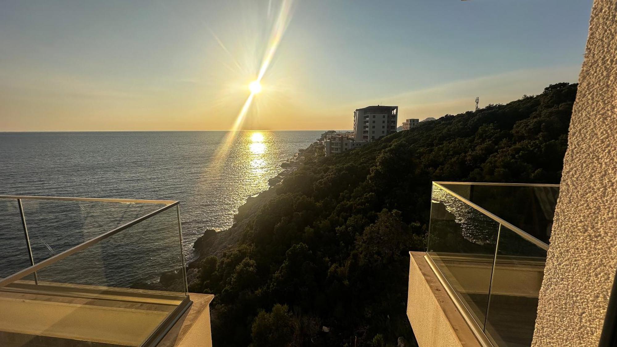 Lux Apartments Pinctada Dobra Voda Bagian luar foto