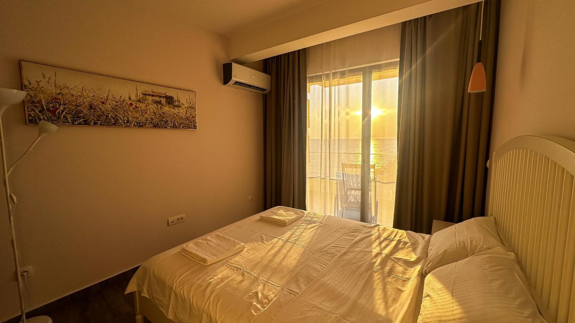 Lux Apartments Pinctada Dobra Voda Bagian luar foto